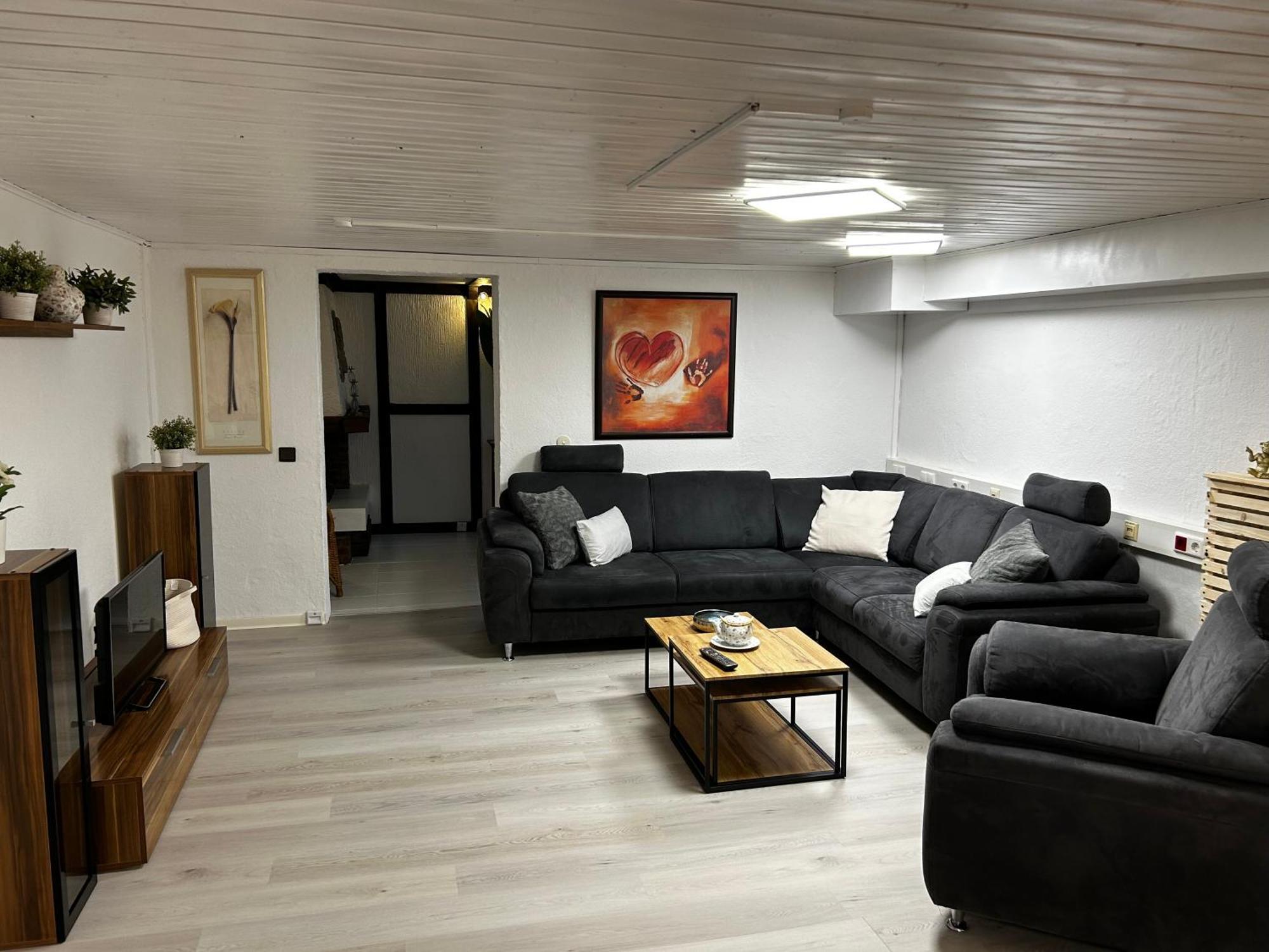 Guidos Place Souterrain Apartment Weissenthurm Exterior foto